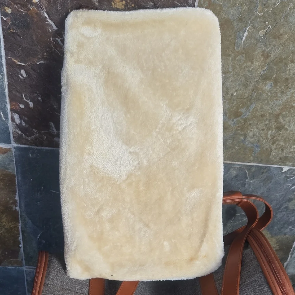 Tail Tan and Gray Pet Carrier